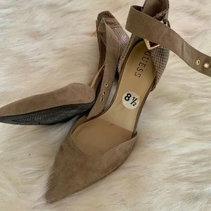 Beautiful heels, never used